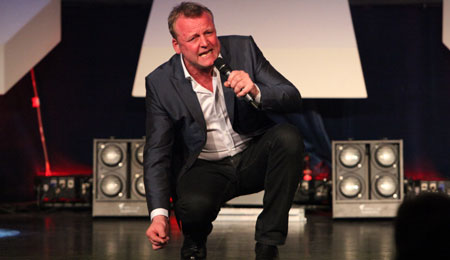 Udsolgt til show med Gintberg