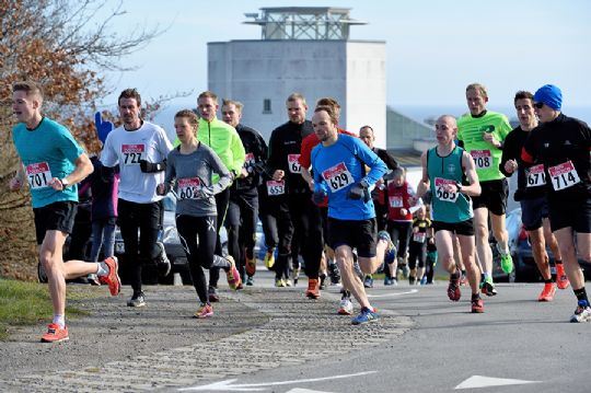 185 gennemf�rte Cross Island