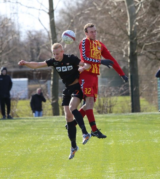 R�nne fB jagter sejrshattrick