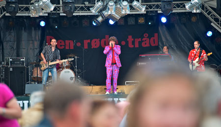 R�d tr�d slutter havnefest