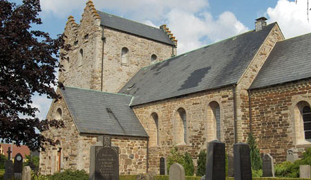 Kirketyverier skete samme dag