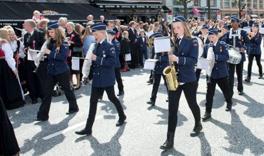 Fuld musik p� Nex� Torv