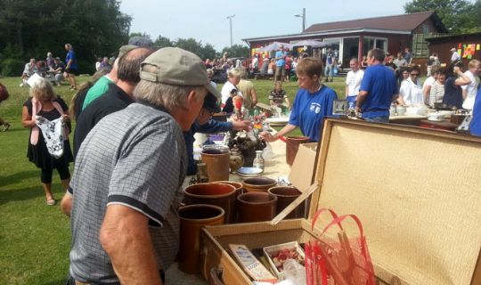 Stort loppemarked i �sterlars