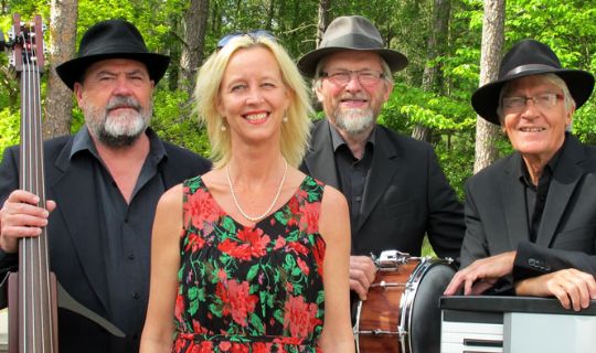Swingende jazz p� molen i Nex�