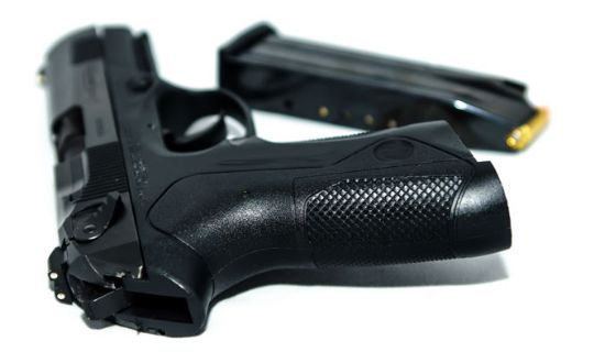 31-�rig mand d�mt for ulovlige v�ben