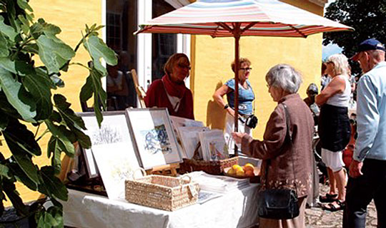 Stort marked p� Svanekegaarden