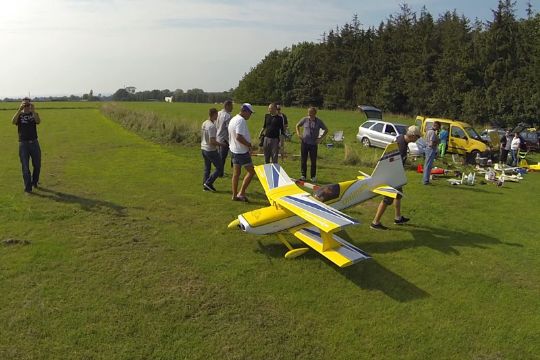 Stor flyvedag i R�nne