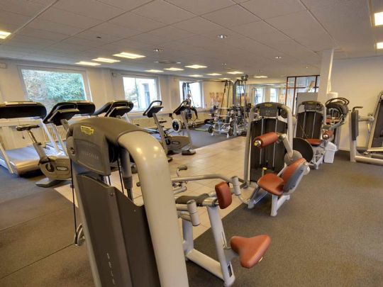 Sundhedscenter s�nker priserne