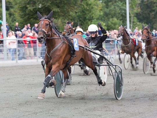 Jackpot p� travbanen i aften