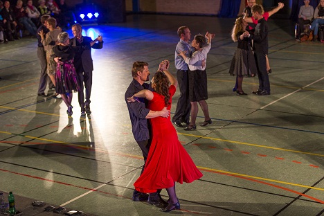 Dansen forts�tter p� biblioteket