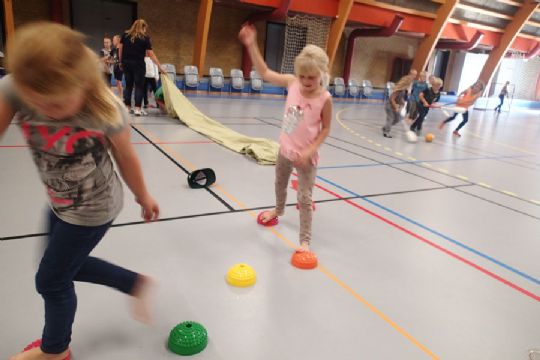 30 glade b�rn med idr�t i SFO�en Frito