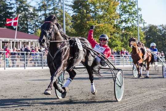 Santana �s overlegen i Golden League-finalen