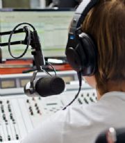 Lydavis s�ger om ekstra penge