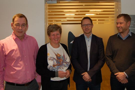 Travbanens store l�b forts�tter