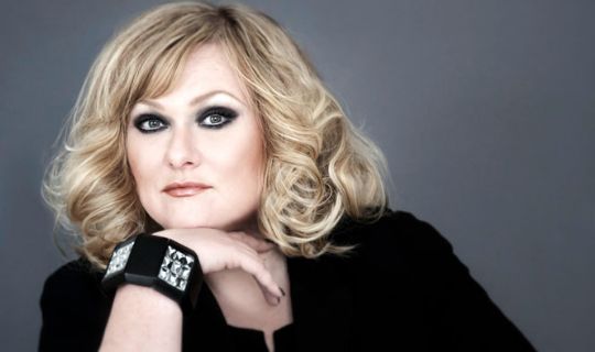 Gospeldivaen Marie Carmen Koppel g�ster Musikhuzet