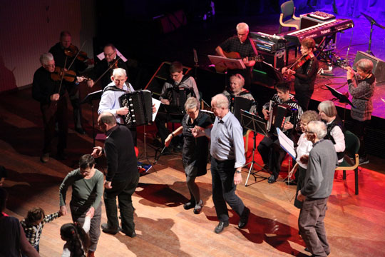 Folkedans i Musikhuzet