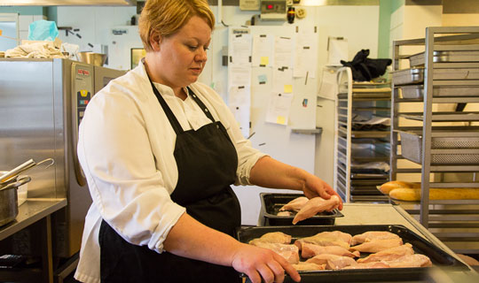 Julefrokost i Aakirkeby-Hallerne