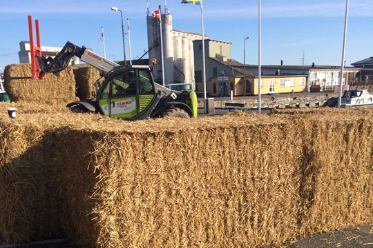 Halmlabyrint i Nex�