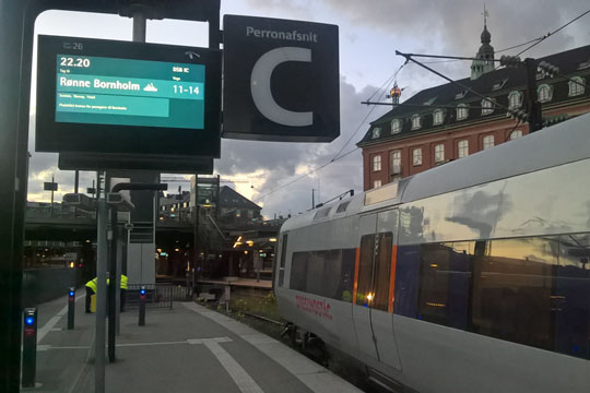 Kr�ver togstop ved K�benhavns Lufthavn