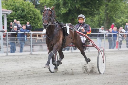 Derbyfinalist forlader Bornholm