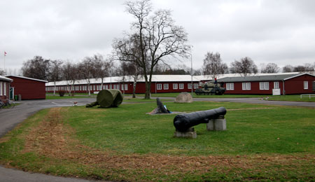 Malerfirma tiltalt efter ulykke p� kasernen