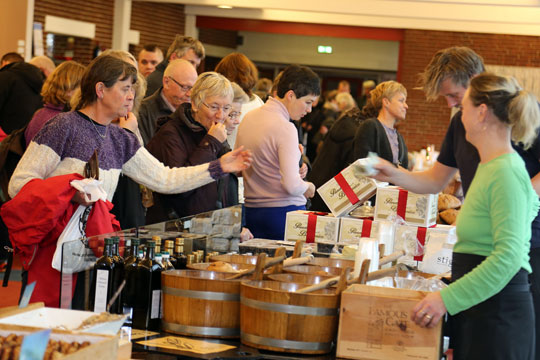 Velbes�gt julemarked p� Griffen