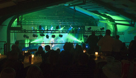 Advarer om brandfare i Musikhuzet