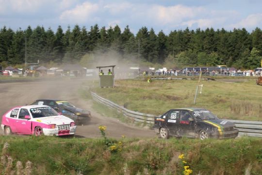 Kommunen forts�tter planer for motorsportsbane