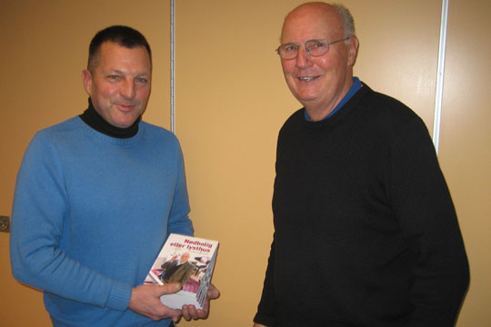 �ldre Sagen gav julegave til socialudvalg