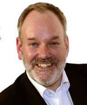 Niels J�rgen Riis g�ster Svanekegaarden