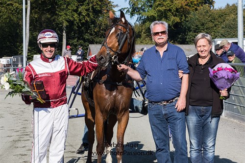 F�rste gang Mikkelsen f�r DM-vinder i stalden