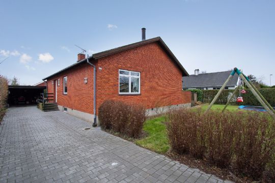 Velindrettet villa i R�nne Nord