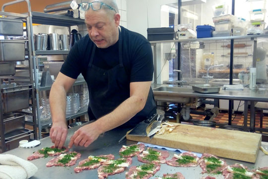 Verdens hurtigste kok har travlt