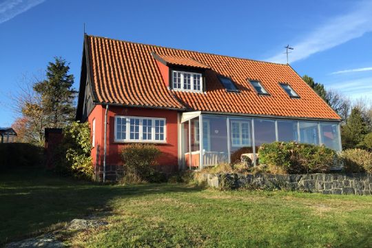 Villa i Gudhjem med pragtfuld havudsigt