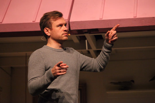 Begavet komik i Musikhuzet