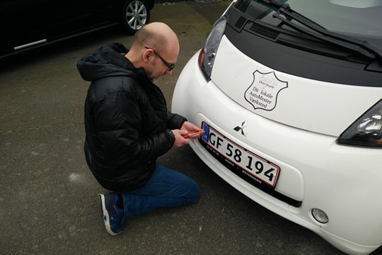 Mange har stadig l�se nummerplader