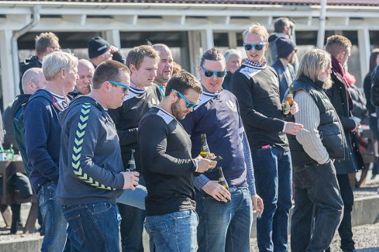 Mange tilskuere til �bningstrav