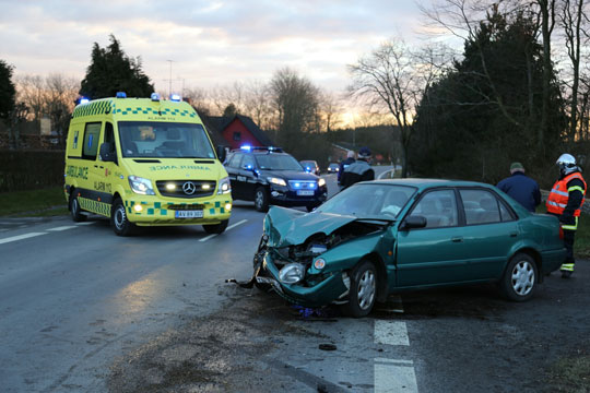To kv�stet i frontalt trafikuheld i Aarsballe
