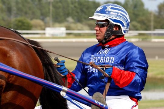 Lundentr�ner hj�lper skadesplaget champ p� Bornholm