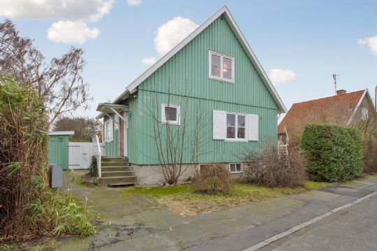 Svensk villa i flot stand i R�nne