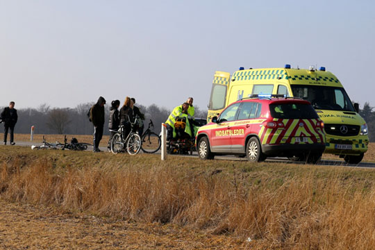 Cyklist v�ltede p� �byvej