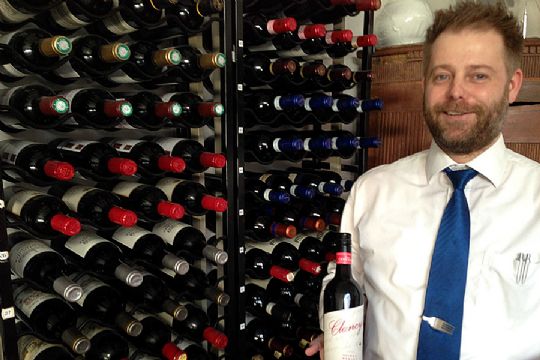 Krokodille og s�rlige vine p� menuen