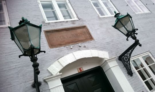 Otte m�neders f�ngsel til ung indbrudstyv