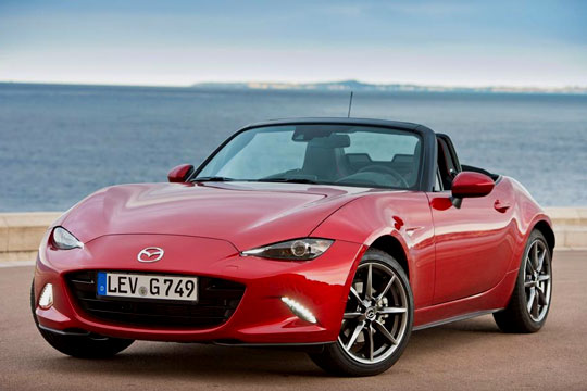 Bilhuset pr�senterer �rets bil i verden