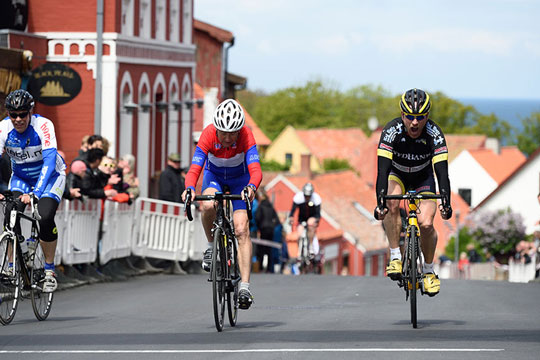 Over 700 cykelryttere i bjergl�b