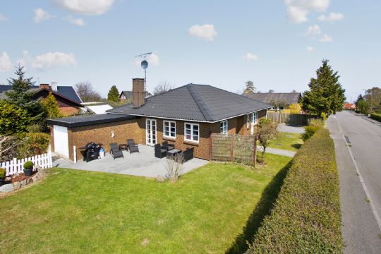 Moderniseret parcelhus i Tejn