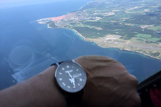 Flyvev�bnet f�r ure fra Nex�