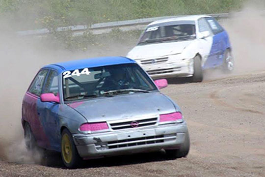 Folkerace p� travbanen