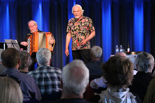 Fuldt hus til svensk eftermiddag