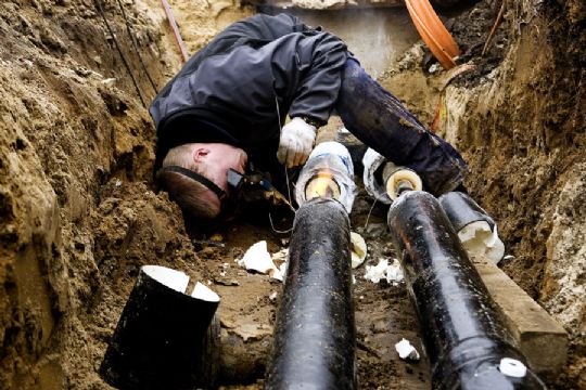 Fjernvarmeprojekt i Svaneke t�t p� m�l